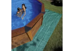 ¿Por qué poner un tapiz en el suelo antes de montar la piscina?